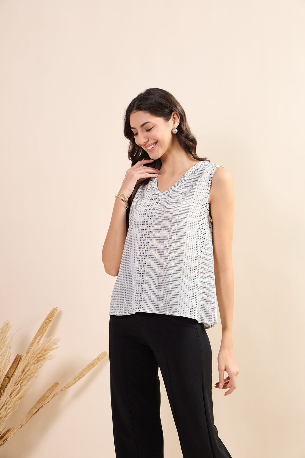 KIARABEL Western Stitch Charm Sleeveless Top image 4