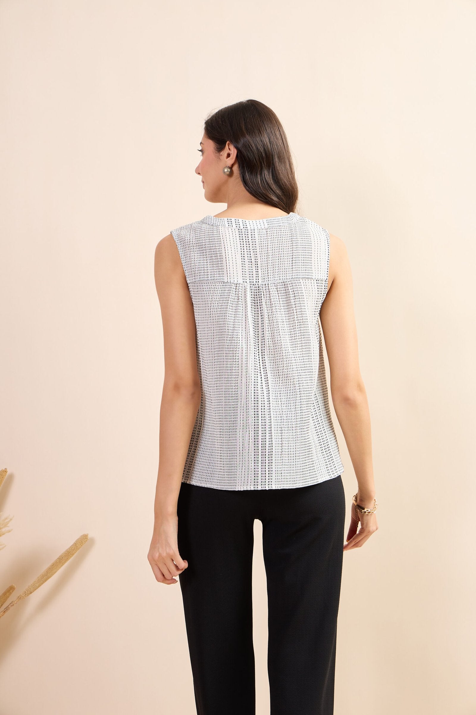 KIARABEL Western Stitch Charm Sleeveless Top image 1