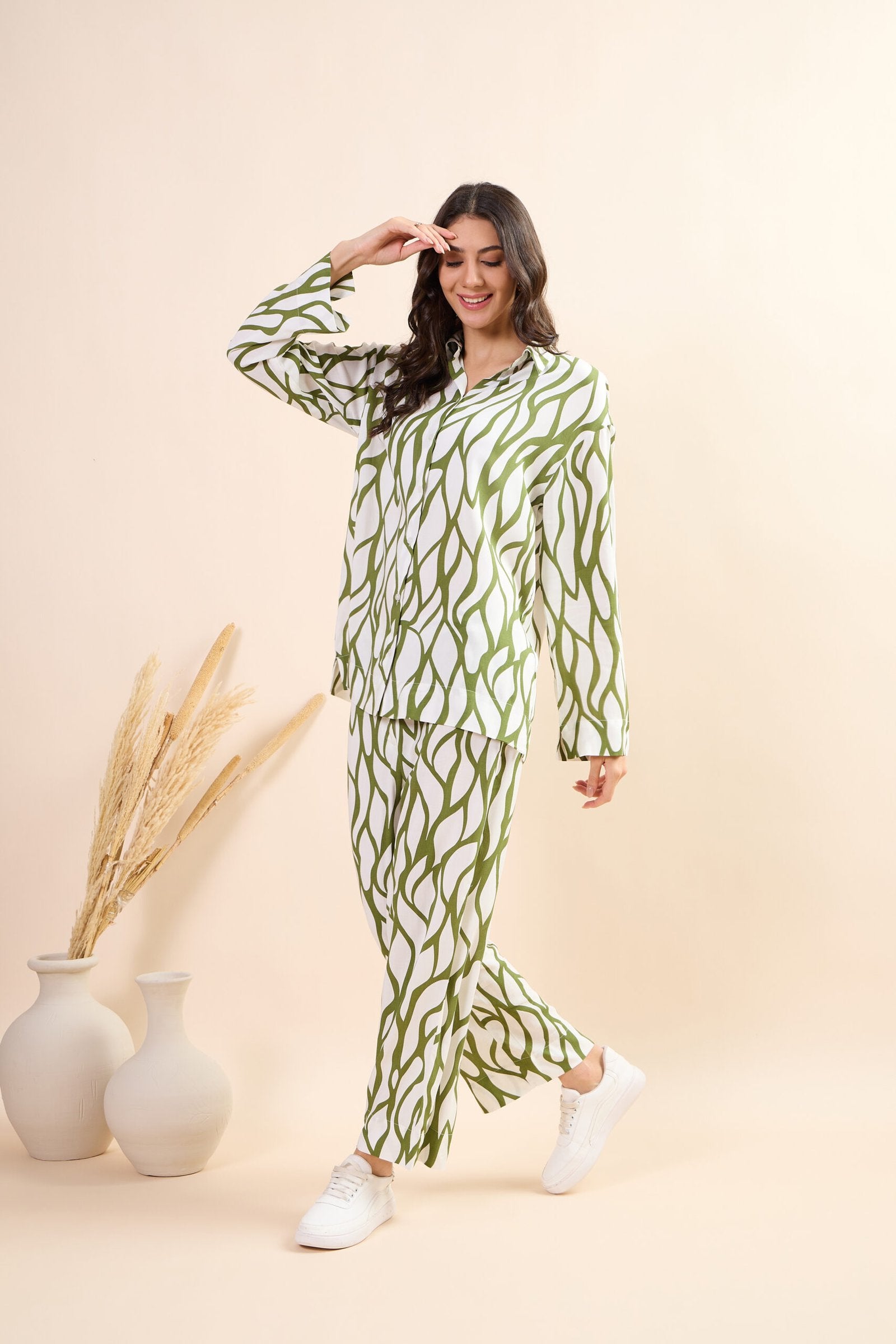 KIARABEL Women's Midnight Spectrun Styles Co-Ord Set image 3