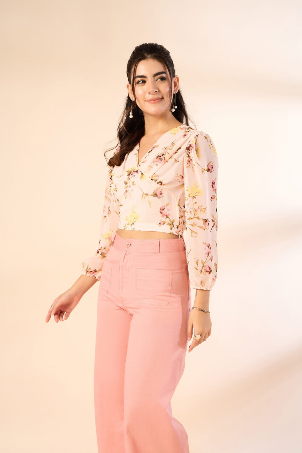 KIARABEL Floral Print Puff Sleeve Crop Top, V-Neck, Baby Pink image 3