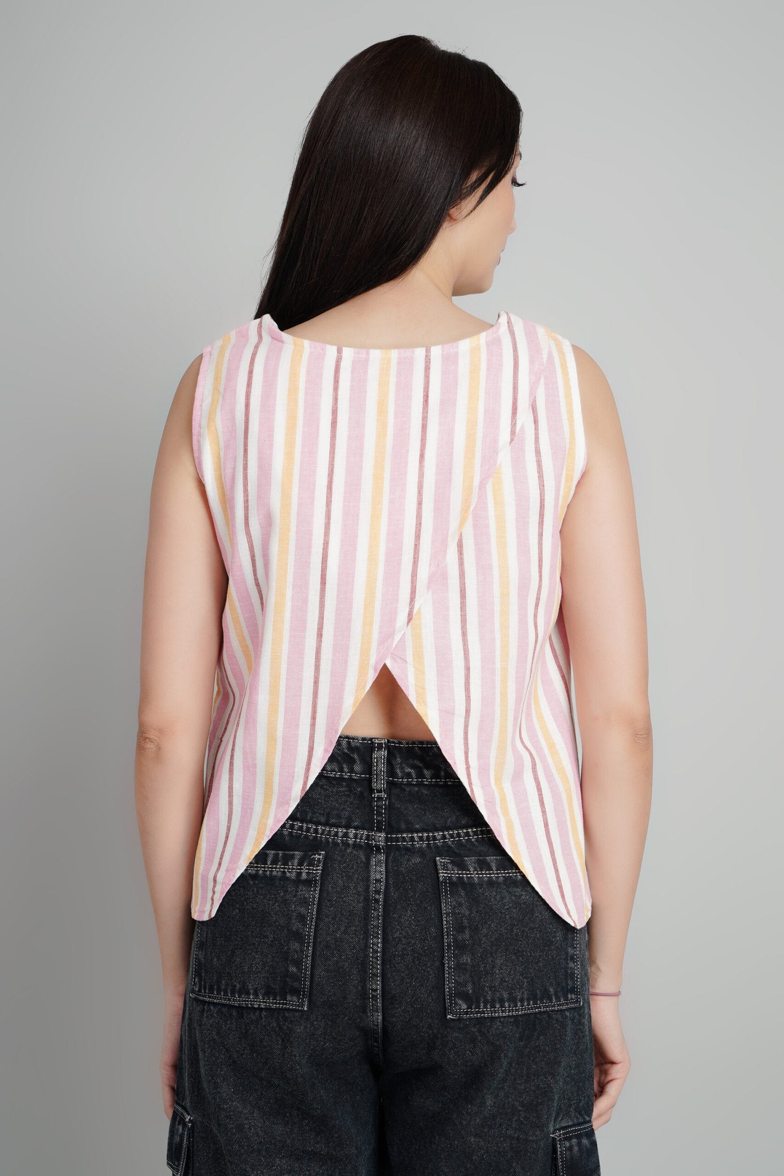 KIARABEL Stylish White Top image 1